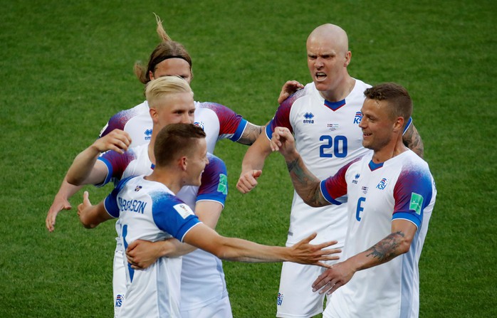 Bức tường băng Iceland ngăn bước Argentina - Ảnh 6.