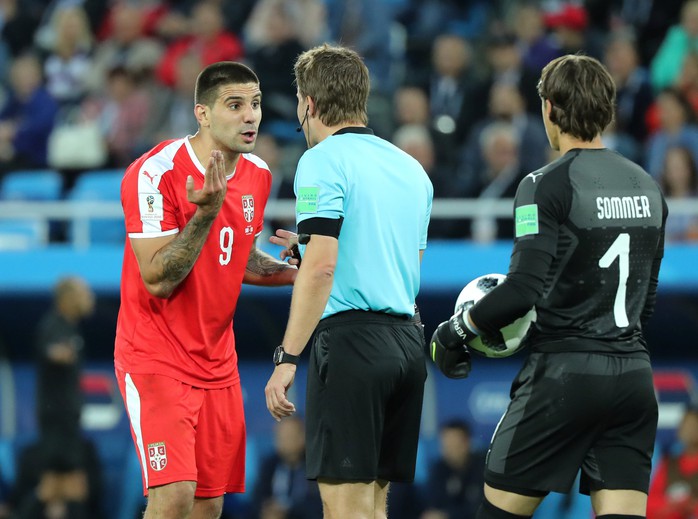 FIFA điều tra cáo buộc thiên vị trong thất bại của tuyển Serbia - Ảnh 2.