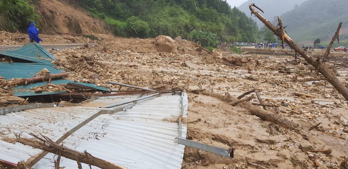 28 người chết và mất tích do mưa lũ: Phó Thủ tướng đến hiện trường chỉ đạo - Ảnh 3.