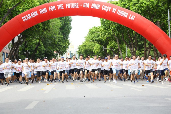 Chạy vì tương lai, SeABank quyên gần 1 tỉ đồng giúp học sinh nghèo - Ảnh 3. Chạy vì tương lai, SeABank quyên gần 1 tỉ đồng giúp học sinh nghèo - Ảnh 3.