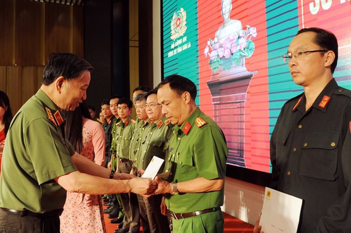 Bộ trưởng Tô Lâm nói về cuộc đấu súng vây bắt 2 trùm ma túy ở Lóng Luông - Ảnh 2.
