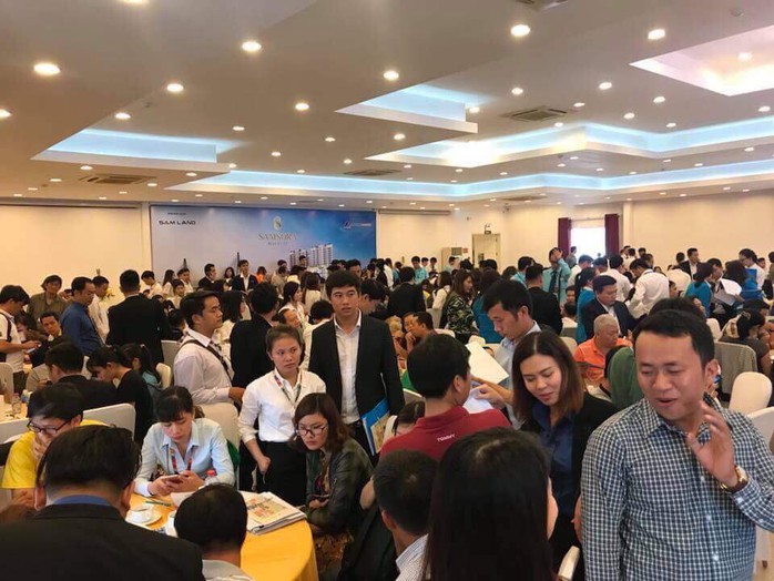 Cháy hàng dự án căn hộ vùng ven - Ảnh 2. Cháy hàng dự án căn hộ vùng ven - Ảnh 2.