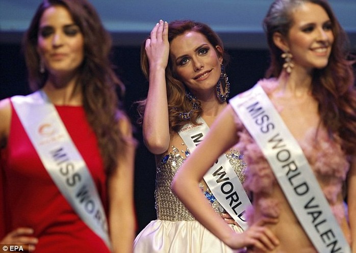 Người chuyển giới đầu tiên đăng quang Hoa hậu Hoàn vũ Tây Ban Nha - Ảnh 7.