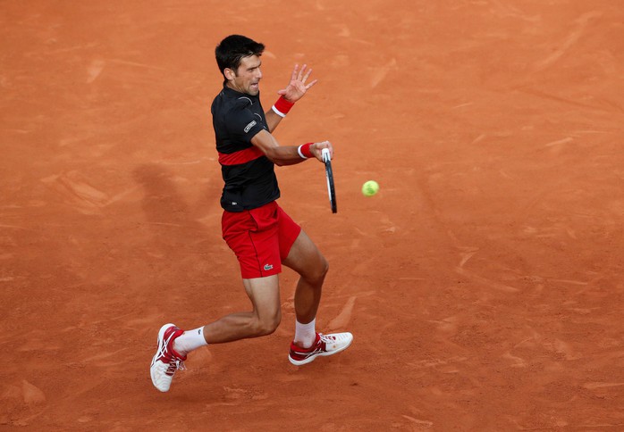 Trở lại mạnh mẽ tại Roland Garros 2018, Djokovic vào tứ kết - Ảnh 1.