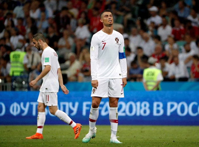 Ronaldo nên buồn hay vui sau kỳ World Cup thảm hại? - Ảnh 4.