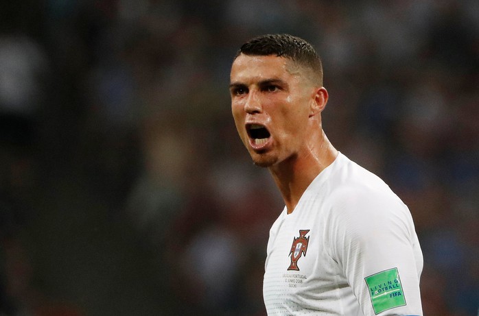 Ronaldo nên buồn hay vui sau kỳ World Cup thảm hại? - Ảnh 3.