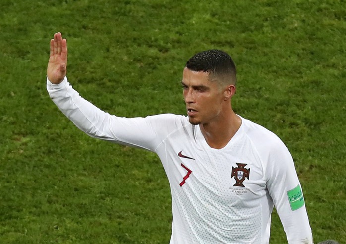 Ronaldo nên buồn hay vui sau kỳ World Cup thảm hại? - Ảnh 5.