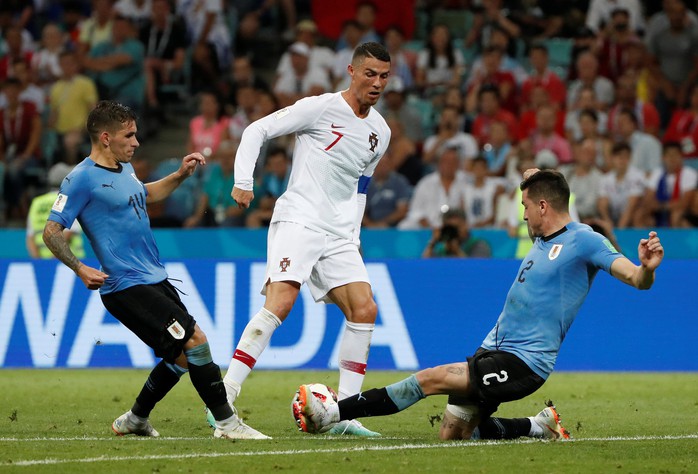 Ronaldo nên buồn hay vui sau kỳ World Cup thảm hại? - Ảnh 1.