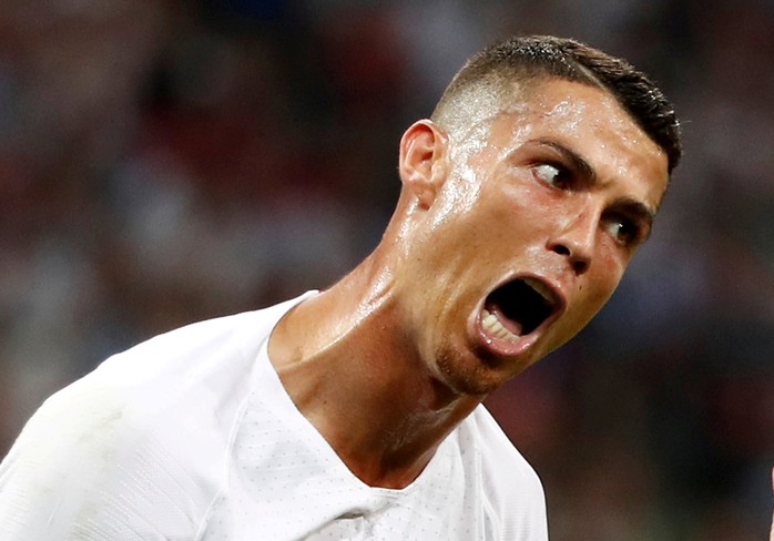 Ronaldo nên buồn hay vui sau kỳ World Cup thảm hại? - Ảnh 6.
