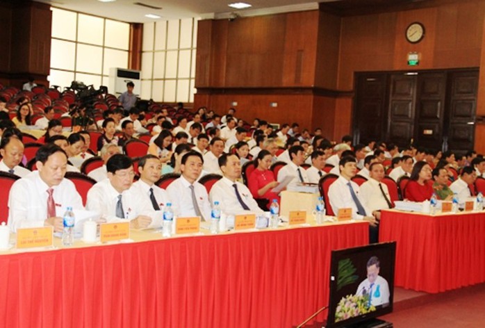 Bí thư Thanh Hóa: “Không loại trừ việc bài binh bố trận qua mặt trình chủ tịch tỉnh ký” - Ảnh 1.