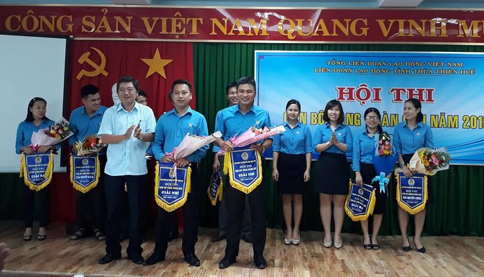 LĐLĐ tỉnh Thừa Thiên – Huế trao giải Hội thi Cán bộ Công đoàn giỏi - Ảnh 1.