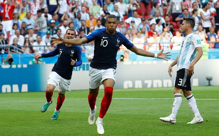 Mbappe: Từ thần tượng Ronaldo thành “Pele mới” - Ảnh 2.