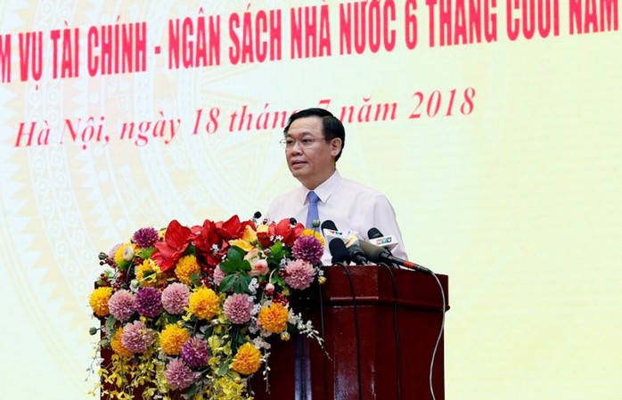 Phó Thủ tướng: Xử lý nghiêm hành vi thao túng, trục lợi trên thị trường chứng khoán - Ảnh 1.