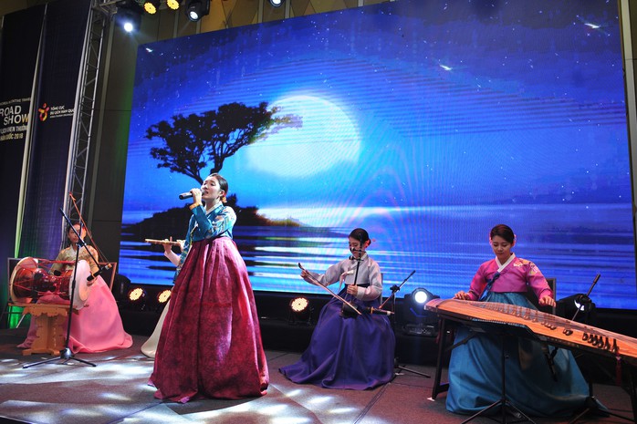 Roadshow quảng bá về Du lịch Khen thưởng Hàn Quốc năm 2018 - Ảnh 2. Roadshow quảng bá về Du lịch Khen thưởng Hàn Quốc năm 2018 - Ảnh 2.