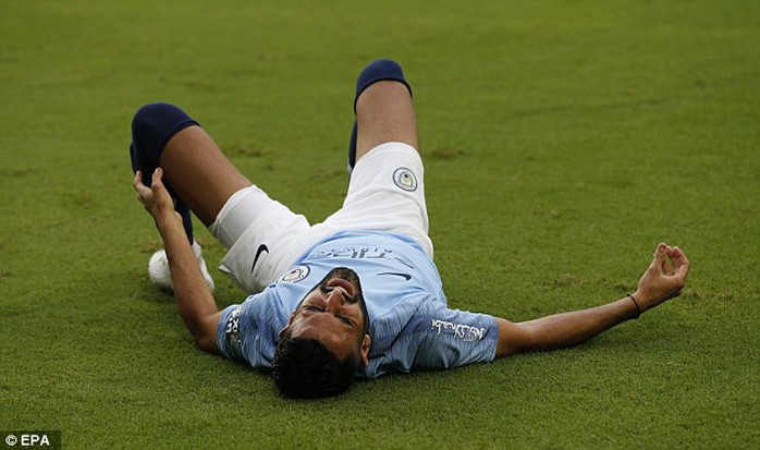 Cầu thủ đắt giá nhất lịch sử CLB chấn thương, Manchester City “nín thở” - Ảnh 1.