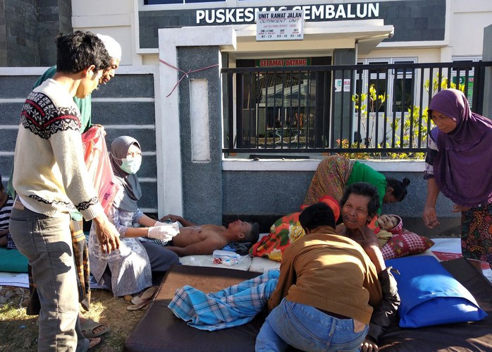 Indonesia: Đảo du lịch trúng động đất mạnh, 50 người thương vong - Ảnh 1.