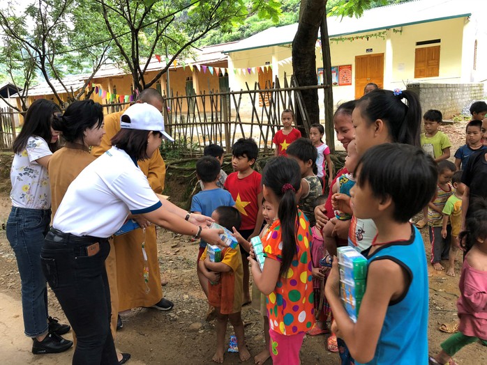 Tấm lòng Phú Long hướng về vùng lũ Hà Giang - Ảnh 4. Tấm lòng Phú Long hướng về vùng lũ Hà Giang - Ảnh 4.