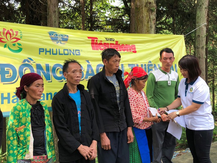 Tấm lòng Phú Long hướng về vùng lũ Hà Giang - Ảnh 1. Tấm lòng Phú Long hướng về vùng lũ Hà Giang - Ảnh 1.