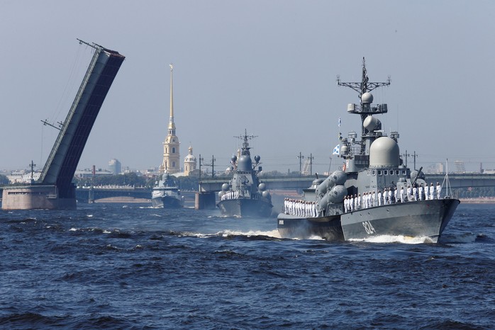 Khoe sức mạnh, Hải quân Nga vẫn có vấn đề? - Ảnh 2.