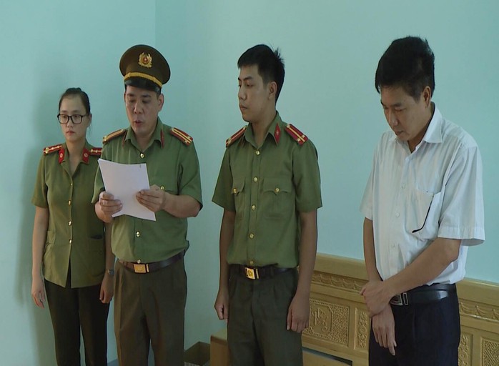 Khởi tố phó giám đốc Sở GD-ĐT Sơn La cùng 4 cán bộ vụ gian lận điểm thi - Ảnh 1.