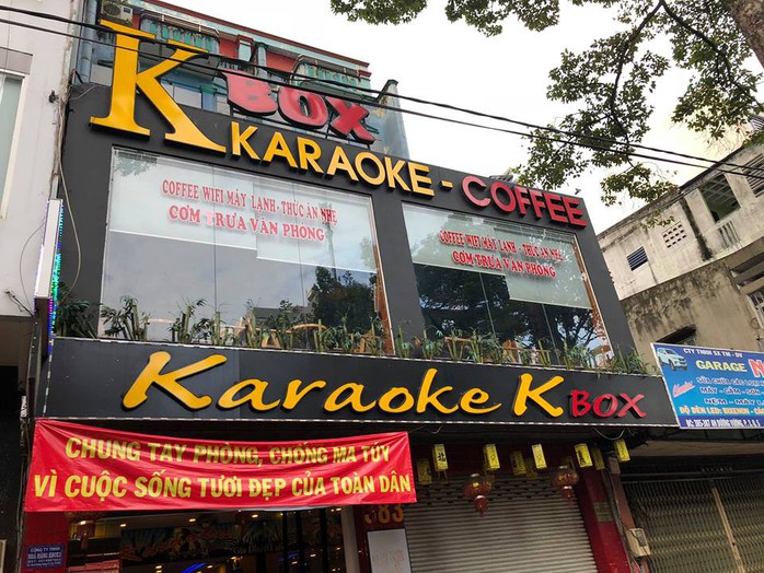 TP HCM: Nam thanh nữ tú vào karaoke phê ma túy - Ảnh 4.