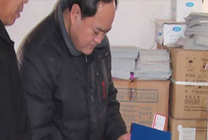 Trung Quốc: Quan chức chịu trách nhiệm vụ vắc-xin giả tự tử - Ảnh 1.