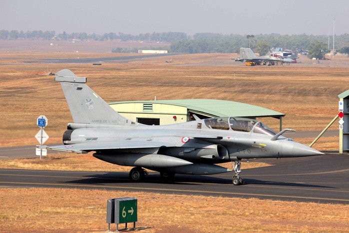 Chiến đấu cơ Rafale của Không quân Pháp lần đầu thăm Việt Nam - Ảnh 1.