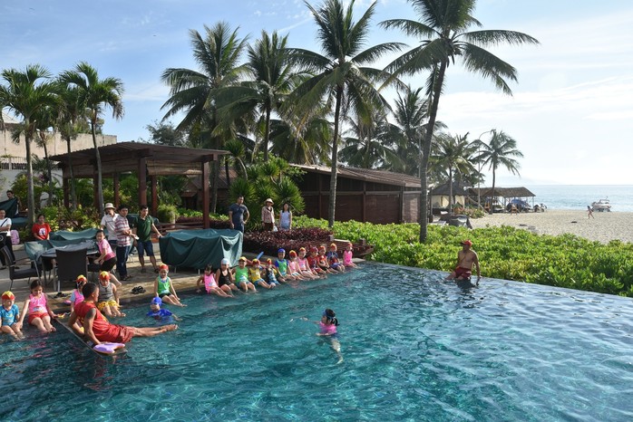 Trao bằng cứu hộ nhí Nippers 2018  tại Furama Resort Đà Nẵng - Ảnh 1.