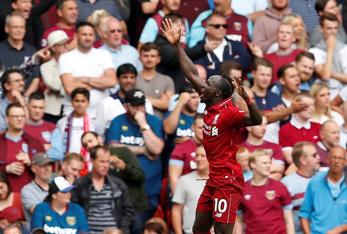 Liverpool đè bẹp West Ham, dẫn đầu Premier League - Ảnh 1.