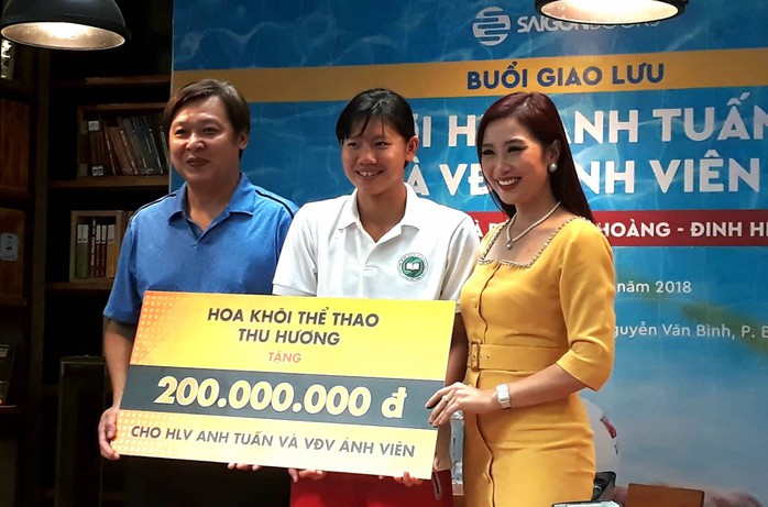 Thầy trò Ánh Viên nhận 300 triệu đồng trước thềm ASIAD - Ảnh 2.