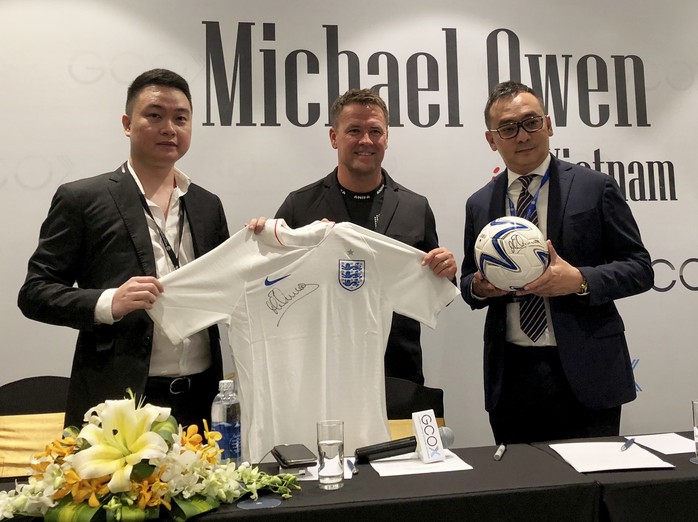 Michael Owen sang Việt Nam ra mắt thương hiệu thời trang riêng - Ảnh 1.