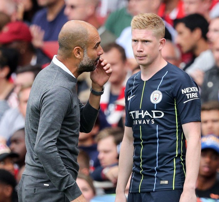 Bác sĩ Cugat - “Vũ khí bí mật” của HLV Pep Guardiola - Ảnh 2.