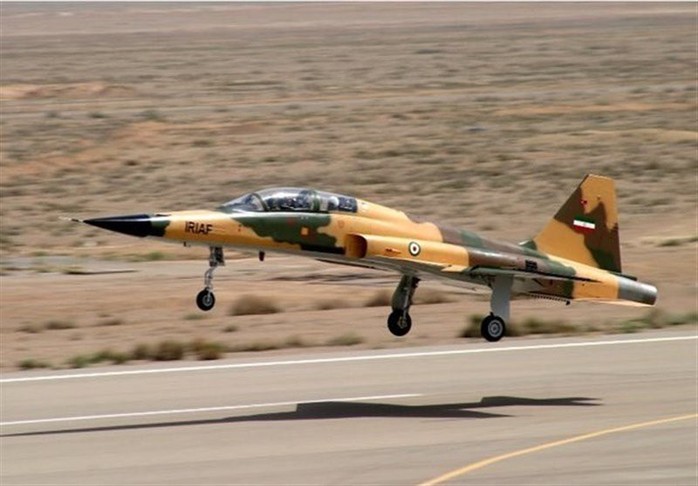 Iran trình làng chiến đấu cơ mới, trông giống máy bay cũ của Mỹ - Ảnh 3.
