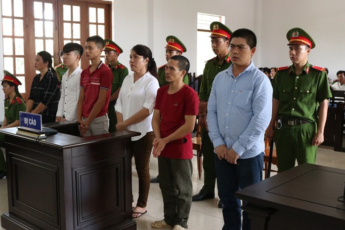 Phạt tù 6 đối tượng quá khích ở Ninh Thuận - Ảnh 1.