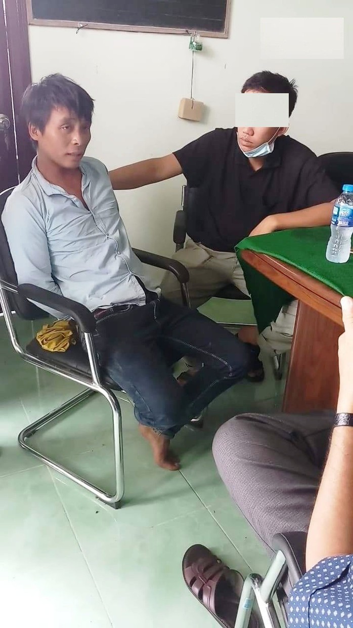 Bắt giam nghi phạm thảm sát 3 người ở Tiền Giang - Ảnh 1.