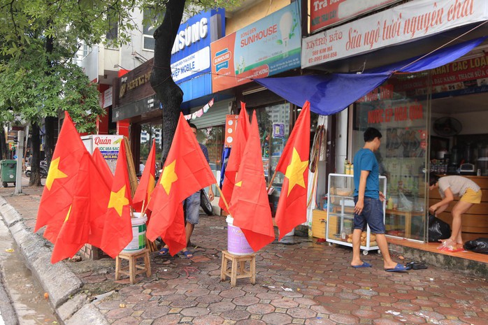 Người hâm mộ cả nước náo nức cổ vũ Olympic Việt Nam - Ảnh 14.