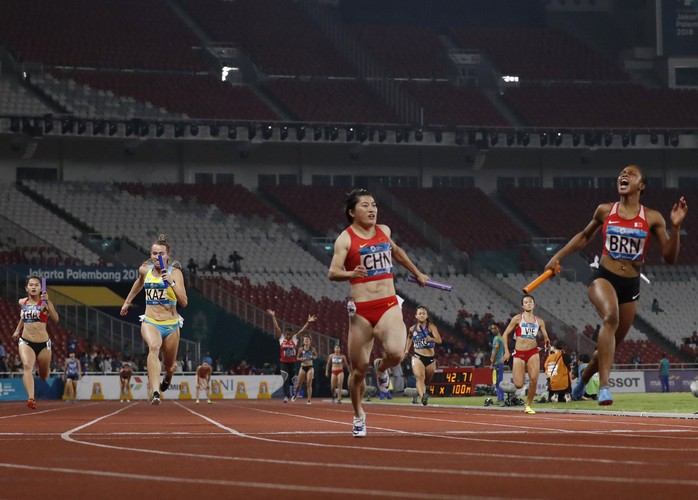 Trực tiếp ASIAD ngày 30-8: Vũ Thị Mến và tổ tiếp sức 4x400m giành 2 HCĐ điền kinh - Ảnh 4.