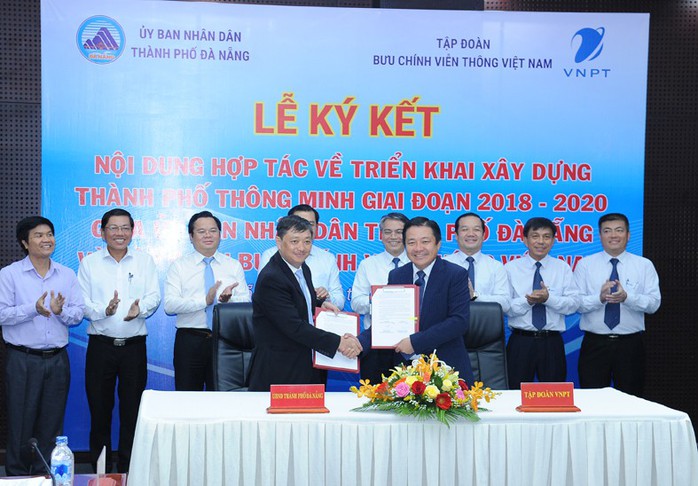 Đà Nẵng và Tập đoàn VNPT hợp tác phát triển đô thị thông minh - Ảnh 1.