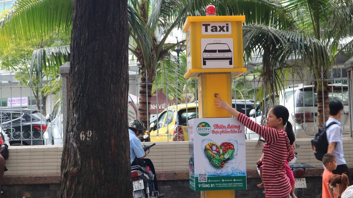 TP HCM: Chỉ cần bấm nút là taxi đến rước! - Ảnh 2.