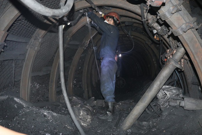 2 công nhân bị vùi lấp trong hầm lò - Ảnh 1.