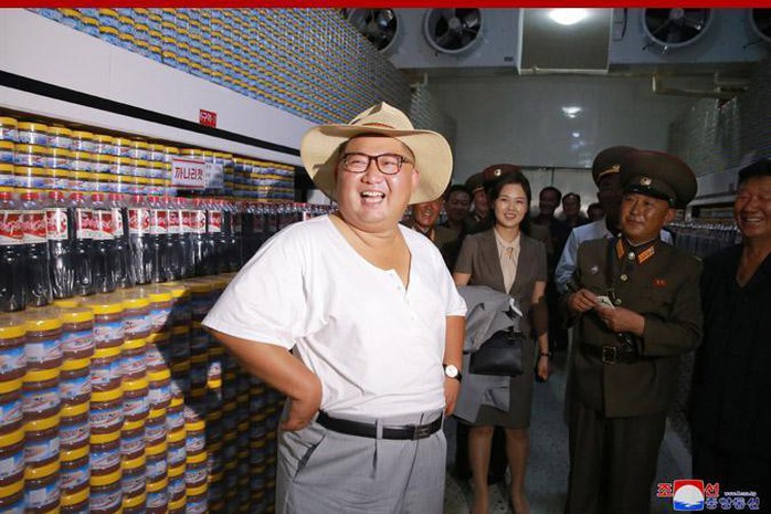 Hình ảnh lạ của ông Kim Jong-un - Ảnh 1.