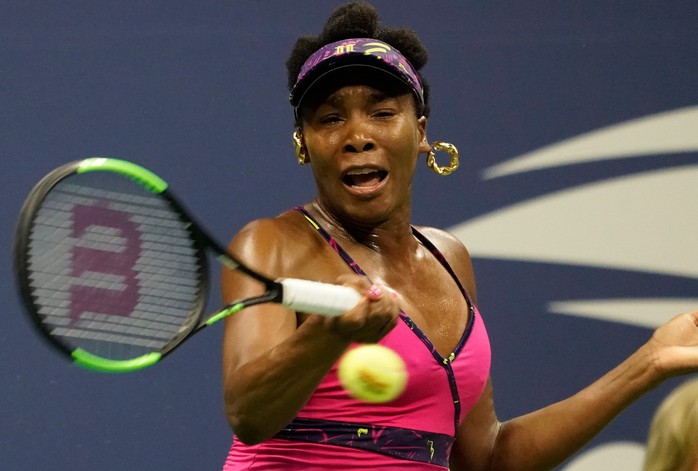 Clip: Serena Williams dễ dàng đánh bại chị gái, Nadal vất vả trước tài năng trẻ - Ảnh 4.