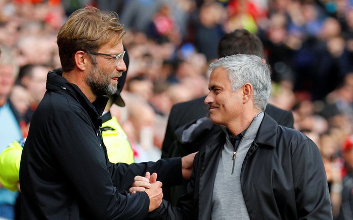 Mourinho mỉa mai Klopp, tự nhận thuộc hàng HLV “vĩ đại nhất” - Ảnh 1.