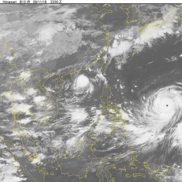 Bão số 5 sầm sập vào bờ, siêu bão Mangkhut uy hiếp biển Đông - Ảnh 2.