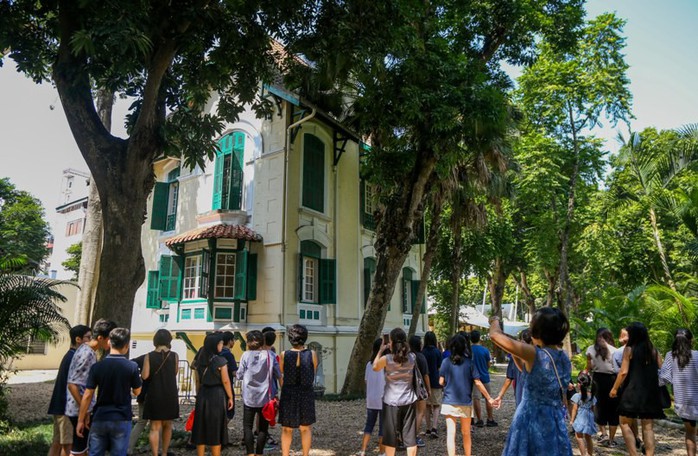 Khám phá di sản đậm dấu ấn lịch sử Đại sứ quán Pháp ở Hà Nội - Ảnh 2.