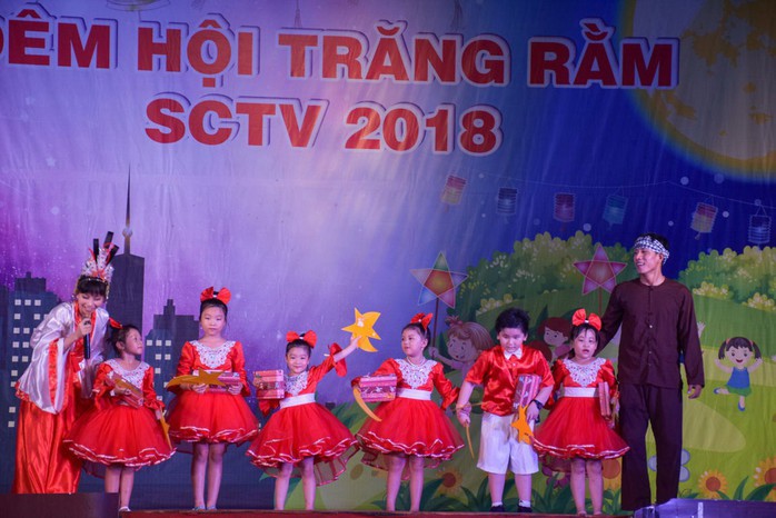 Tết Trung thu cho con CNVC-LĐ - Ảnh 1.