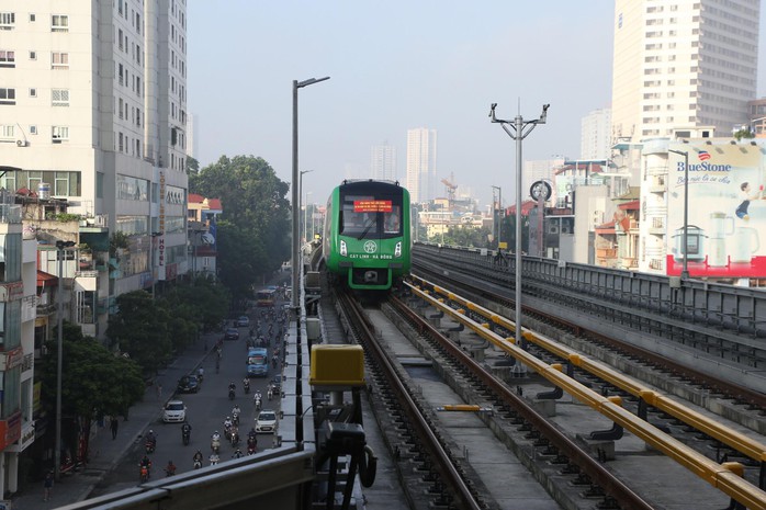 Cận cảnh lăn bánh chạy thử 5 đoàn tàu đường sắt trên cao Cát Linh-Hà Đông - Ảnh 11.