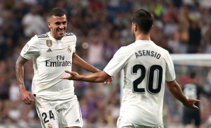 Trợ lý VAR đưa Real Madrid lên ngôi đầu La Liga - Ảnh 4.