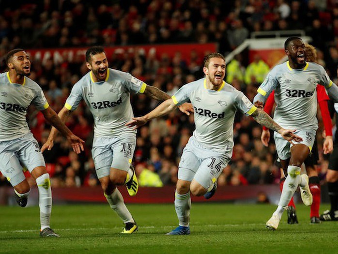 Thua luân lưu Derby County, Man United bị loại sớm ở League Cup - Ảnh 9.