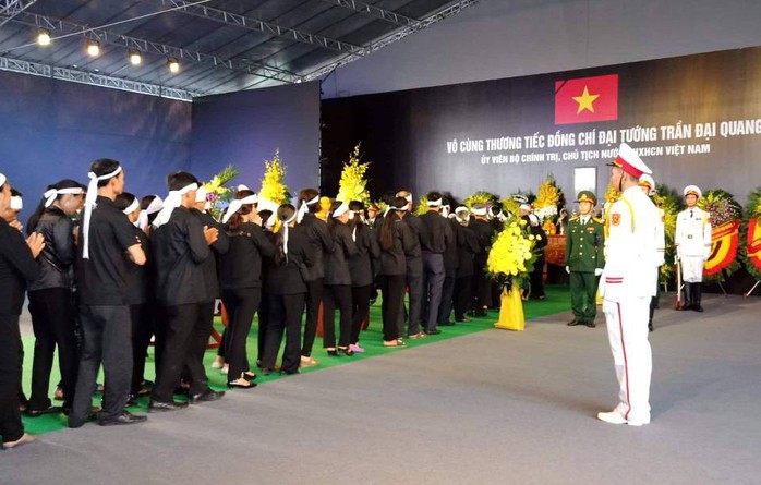 Chủ tịch nước Trần Đại Quang đã về với đất mẹ quê hương - Ảnh 4.